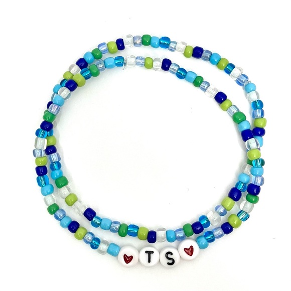 37 Taylor Swift Bracelet Bundle!!!!!! - Picture 2 of 11